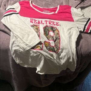 Realtree Womens Pink and White Sleeve Tee